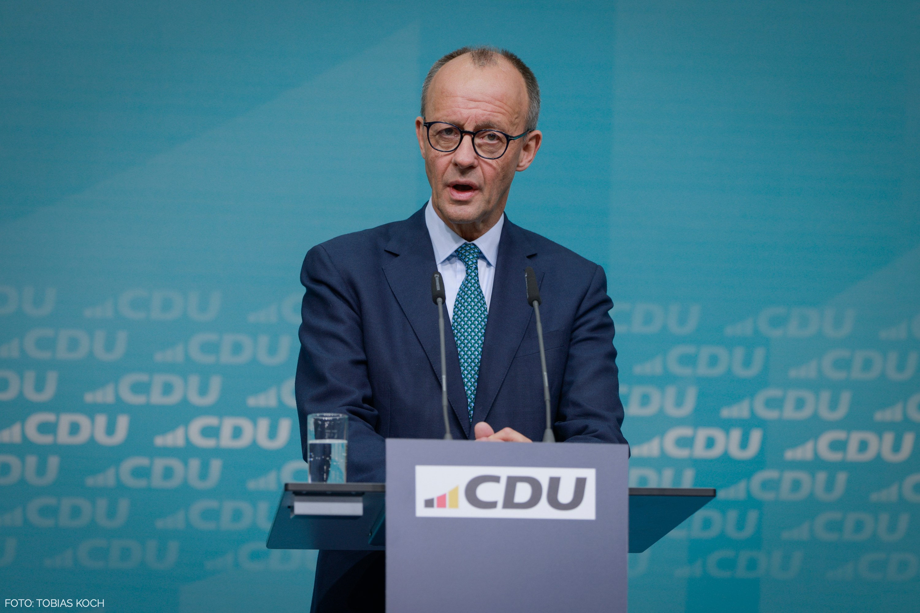 CDU-Kanzlerkandidat Friedrich Merz und Generalsekretär Casten Linnemann Pressekonferenz zur Migrationspolitik