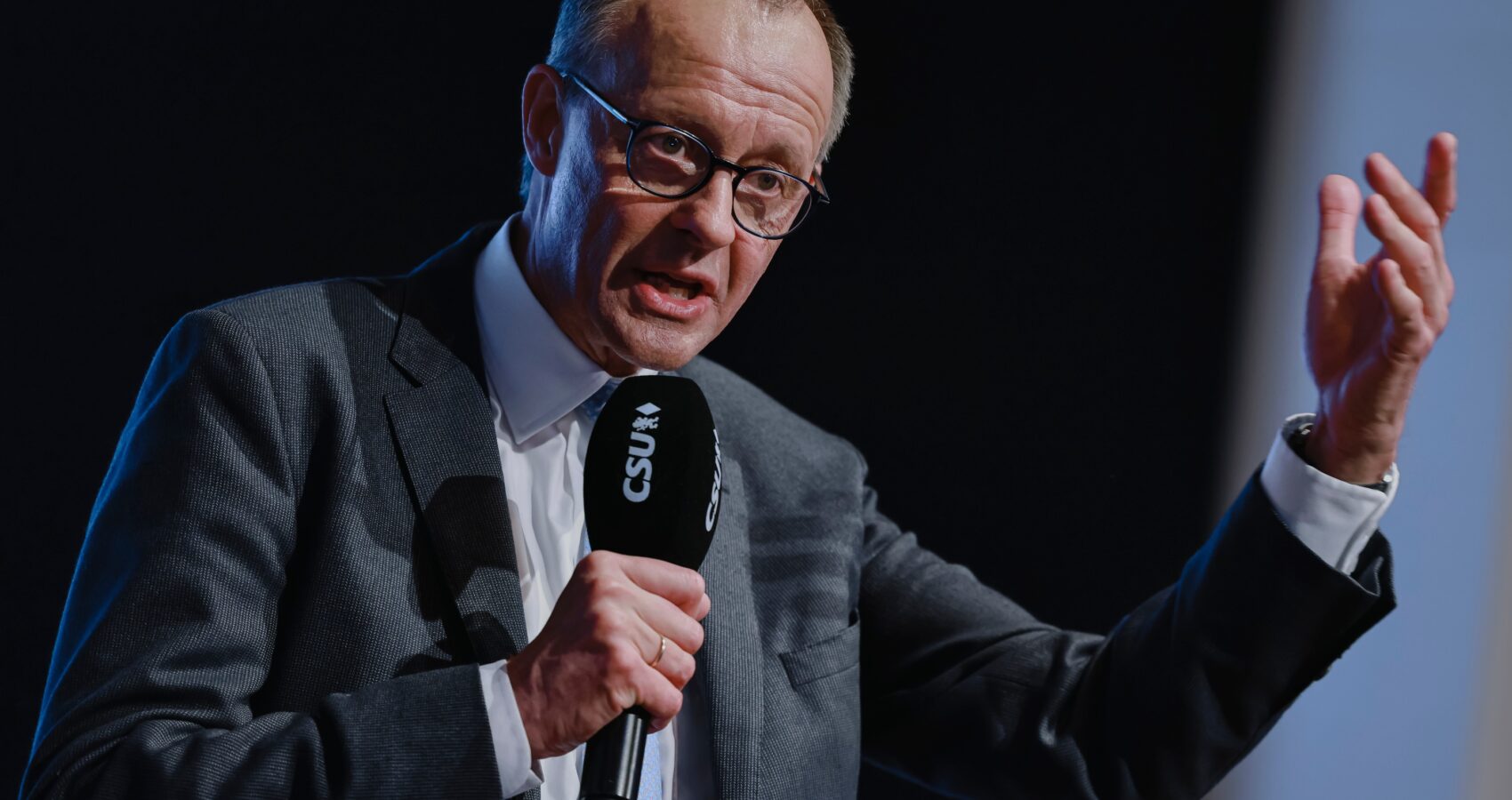 Kanzlerkandidat Friedrich Merz beim gemeinsamen Wahlkampfabschluss von CDU und CSU